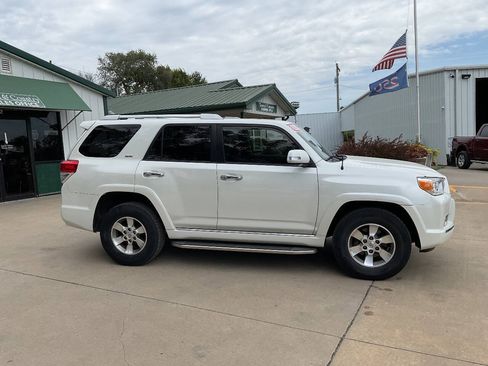 Used 2013 Toyota 4Runner SR5 RWD image 2