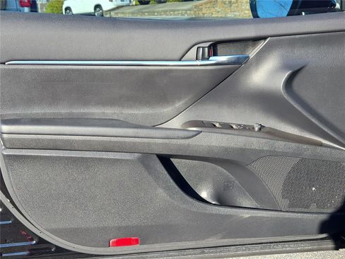 Used 2024 Toyota Camry SE w/ Cold Weather Package image 12