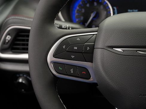 New 2027 Chrysler Pacifica Select AWD/4WD image 27
