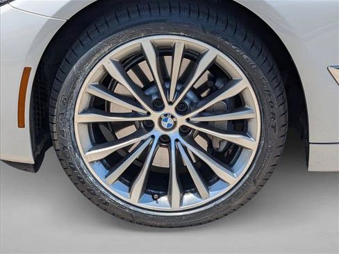Certified 2023 BMW 530i w/ Premium Package RWD image 10