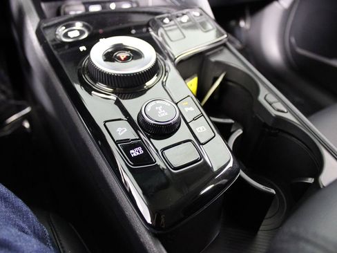 Used 2023 Kia Sportage EX image 15