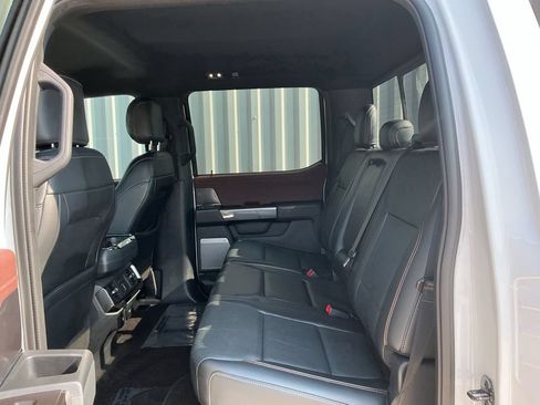 Used 2021 Ford F150 Lariat w/ Equipment Group 502A High AWD/4WD image 17