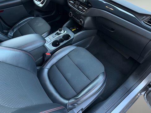 Used 2024 Ford Escape ST-Line image 22