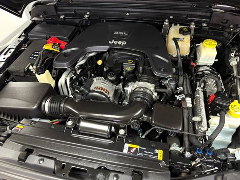 Used 2021 Jeep Gladiator Rubicon image 36