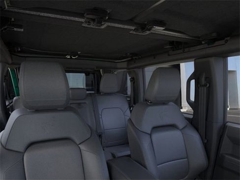 New 2025 Ford Bronco Outer Banks w/ Sasquatch Package image 12