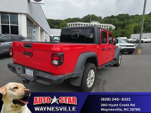 Used 2023 Jeep Gladiator Sport AWD/4WD image 4