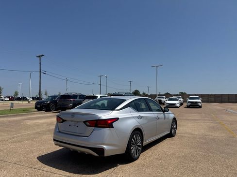 Certified 2025 Nissan Altima 2.5 SV FWD image 21