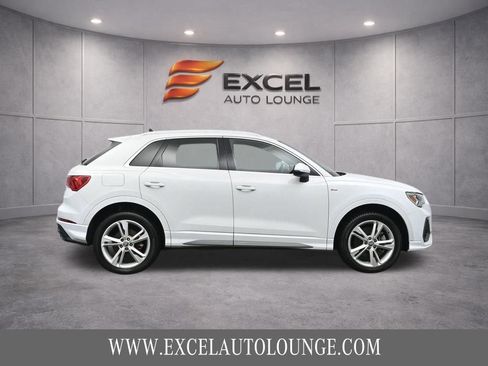 Used 2020 Audi Q3 2.0T Premium Plus w/ Premium Plus Package image 7