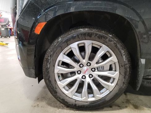 Used 2022 GMC Yukon XL Denali AWD/4WD image 12