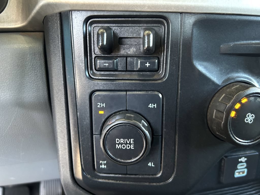 Used 2024 Ford F250 XLT w/ FX4 Off-Road Package AWD/4WD image 11