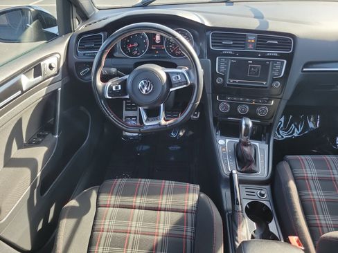 Used 2017 Volkswagen GTI Sport image 25