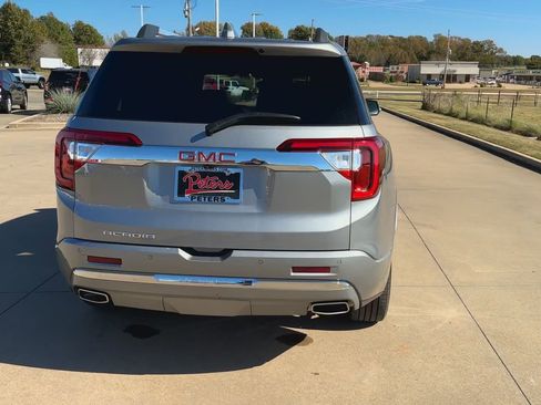 Used 2023 GMC Acadia Denali image 8