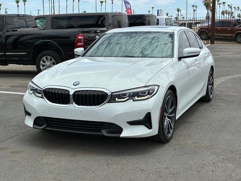 Used 2019 BMW 330i Sedan w/ Convenience Package RWD image 2