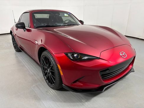 Used 2025 MAZDA MX-5 Miata RF Club w/ Weather Package RWD image 3