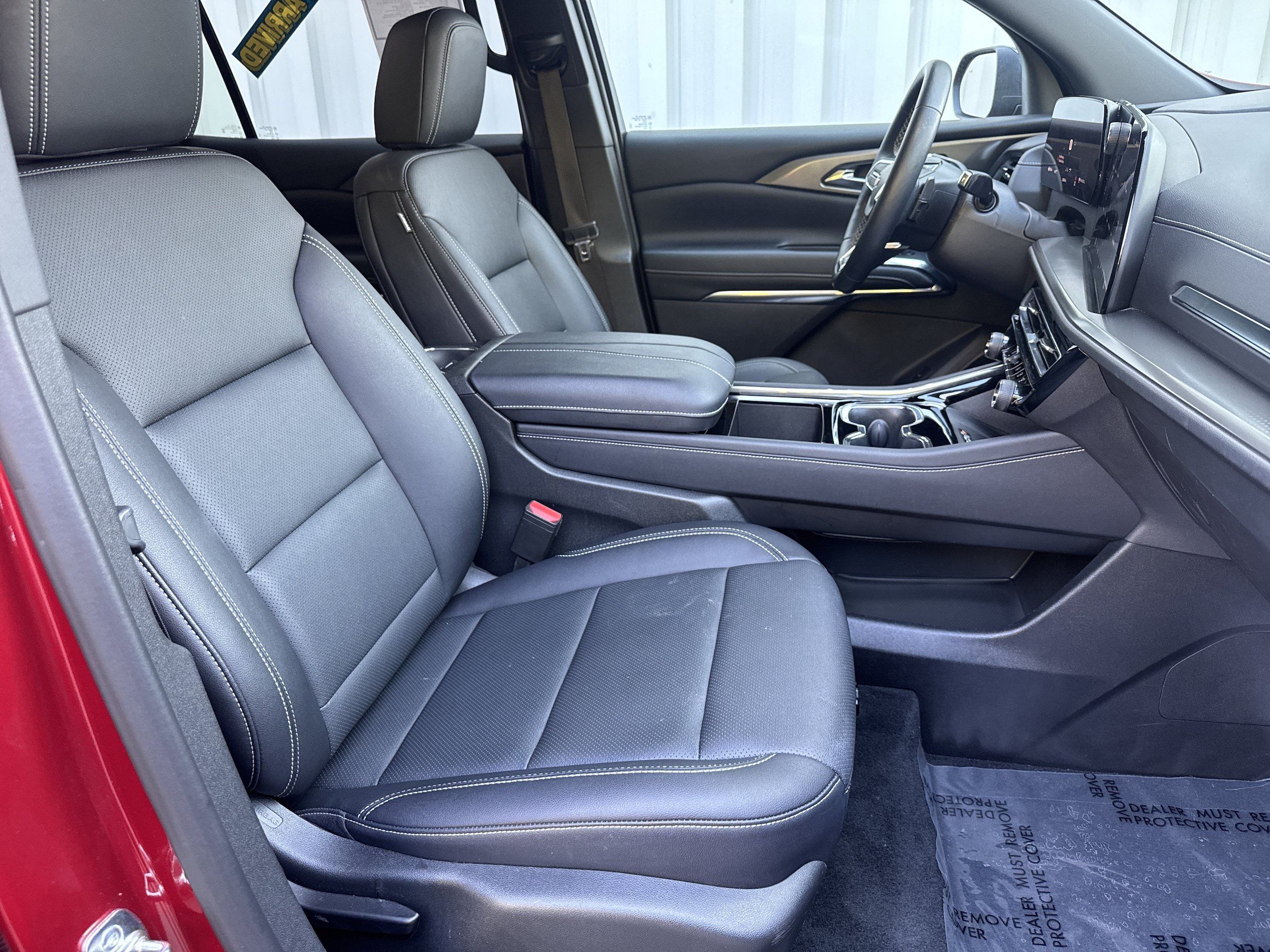 Used 2026 Chevrolet Traverse LT AWD/4WD image 16