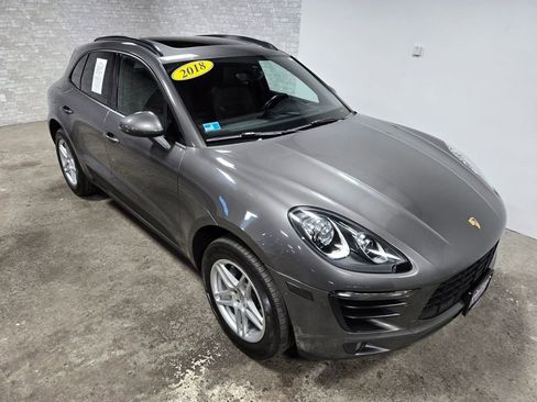 Used 2018 Porsche Macan image 61