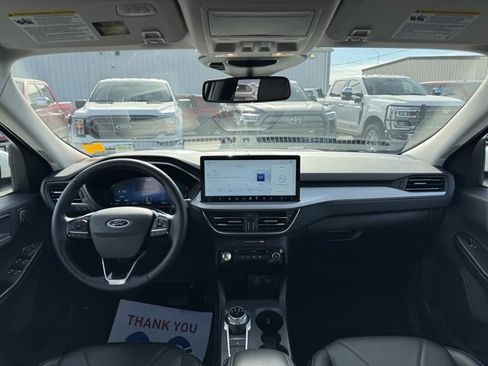 Used 2025 Ford Escape Platinum w/ Premium Technology Package image 19