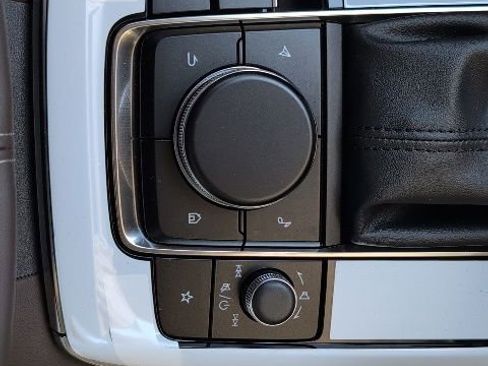 Used 2025 MAZDA CX-30 AWD 2.5 S w/ Premium Package image 28