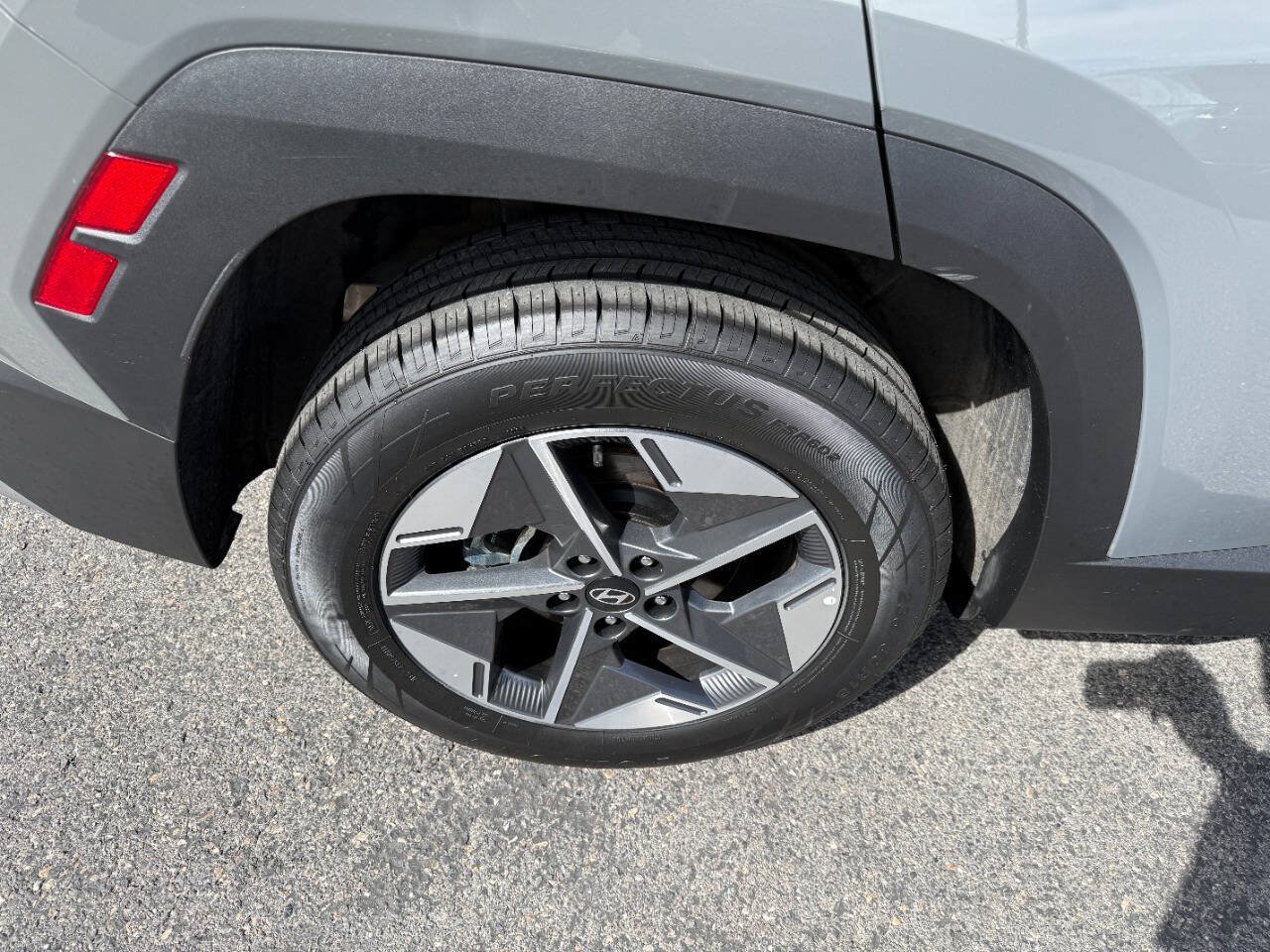 Used 2025 Hyundai Tucson SEL AWD/4WD image 13