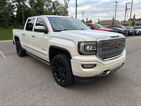 Used 2017 GMC Sierra 1500 Denali w/ Denali Ultimate Package AWD/4WD image 3
