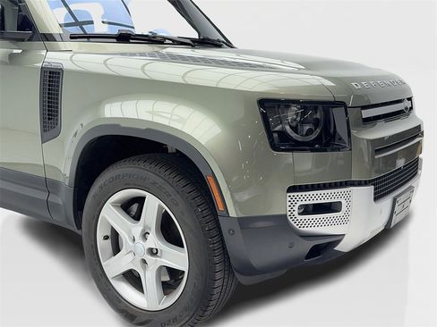 Used 2022 Land Rover Defender 110 SE image 3