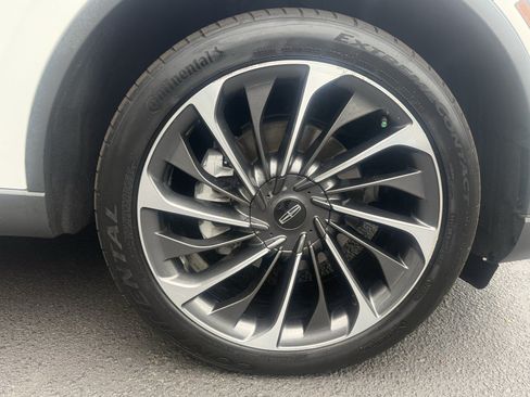Used 2020 Lincoln Aviator Reserve w/ Equipment Group 202A AWD/4WD image 14