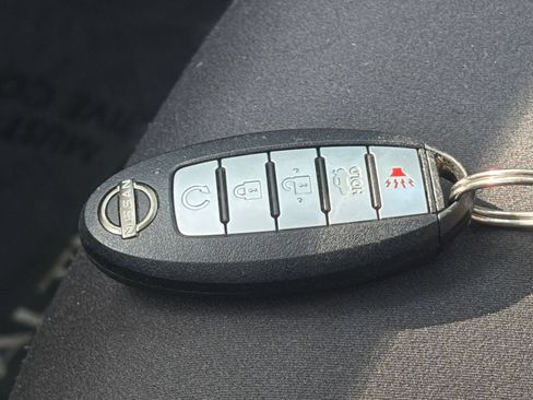Used 2025 Nissan Altima 2.5 SV FWD image 21