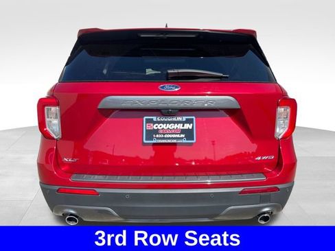 Used 2023 Ford Explorer XLT w/ Equipment Group 202A AWD/4WD image 4