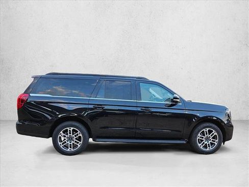 Used 2025 Ford Expedition Max Active AWD/4WD image 4