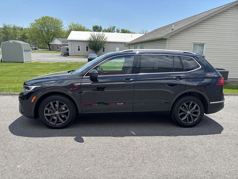 Used 2022 Volkswagen Tiguan SE AWD/4WD image 7