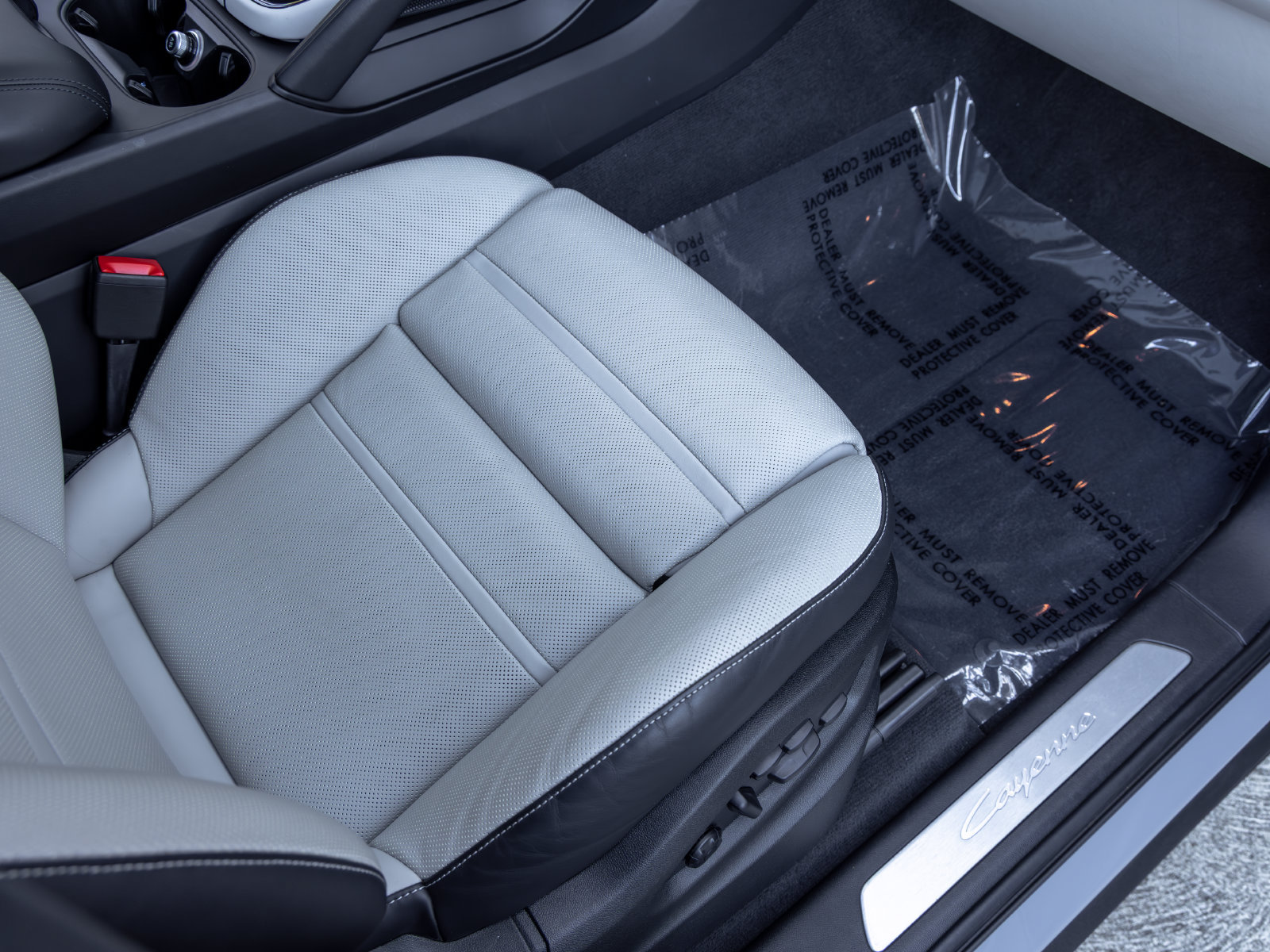 Certified 2024 Porsche Cayenne Coupe AWD/4WD image 51