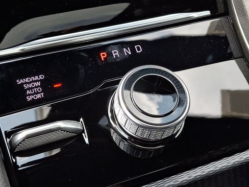 New 2026 Jeep Grand Cherokee Limited w/ Luxury Tech Group II AWD/4WD image 11