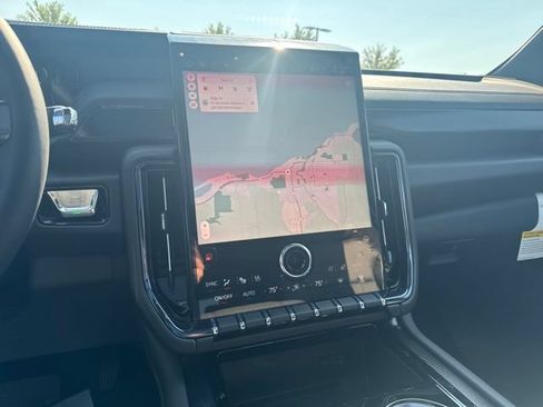 New 2026 GMC Yukon AT4 w/ LPO, Floor Liner Package AWD/4WD image 14