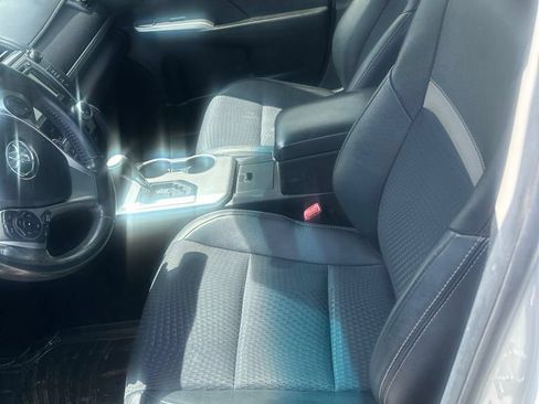 Used 2014 Toyota Camry SE FWD image 3