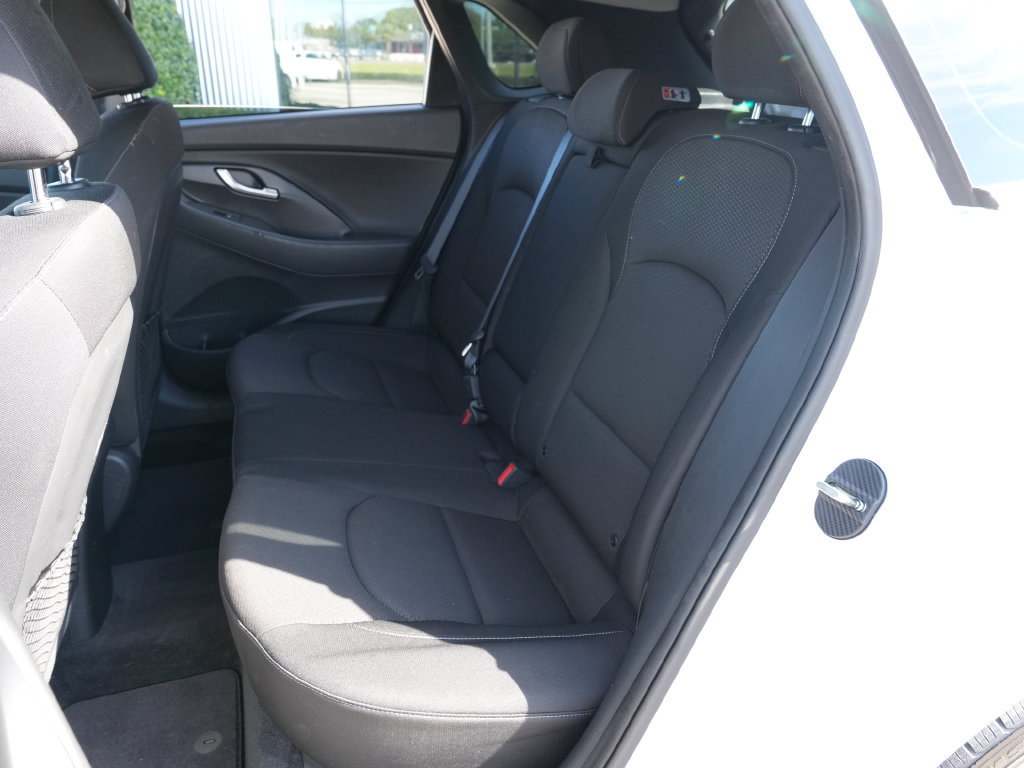 Used 2018 Hyundai Elantra GT FWD image 22
