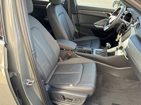 Used 2025 Audi Q3 2.0T Premium image 35