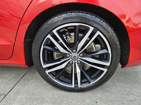 Used 2019 Volvo S60 T8 R-Design AWD/4WD image 9