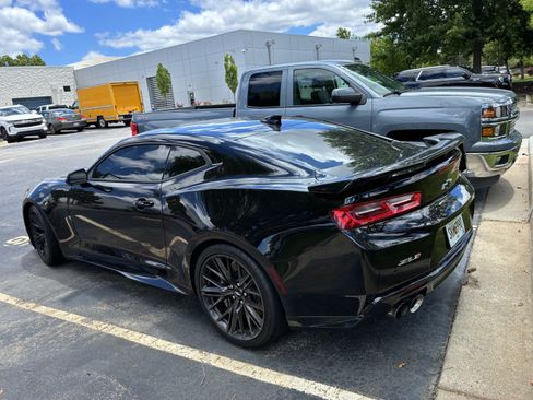 Used 2018 Chevrolet Camaro ZL1 RWD image 6