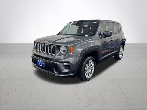 Used 2023 Jeep Renegade Latitude AWD/4WD image 2
