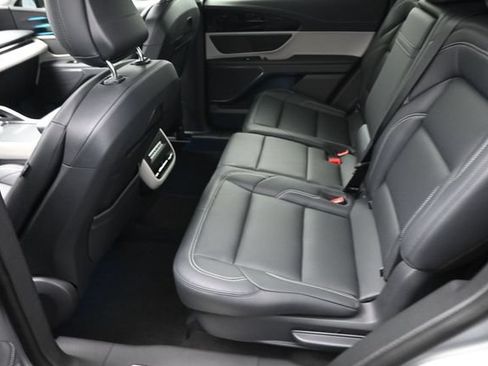 Certified 2025 Lincoln Nautilus Premier AWD/4WD image 19