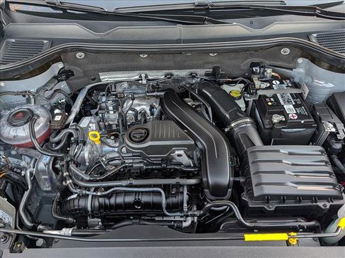 Used 2023 Volkswagen Taos SEL image 11