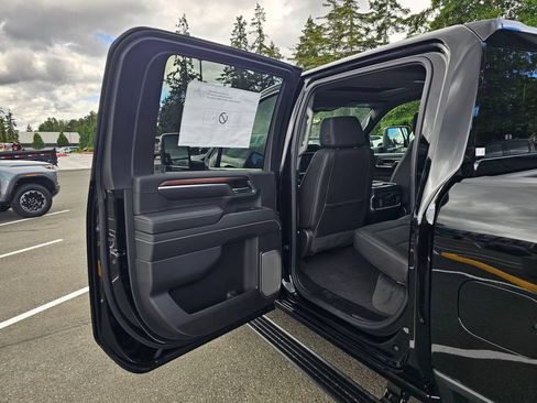New 2026 GMC Sierra 3500 Denali w/ Denali Reserve Package AWD/4WD image 17