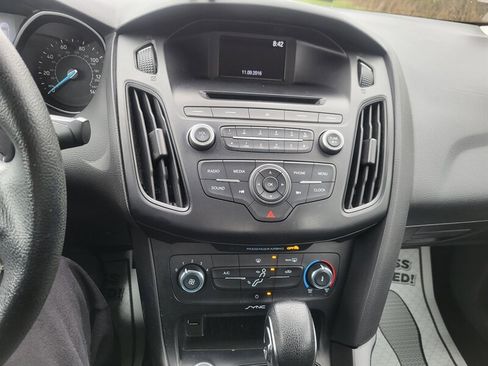 Used 2017 Ford Focus S FWD image 18