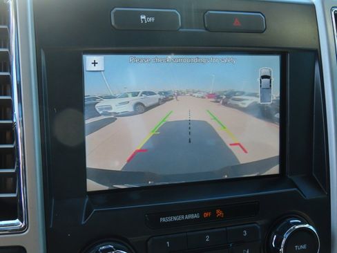 Used 2016 Ford F150 Lariat image 32