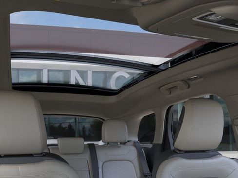 New 2026 Lincoln Corsair Premiere FWD image 22