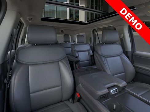 New 2025 Ford Expedition Active image 10