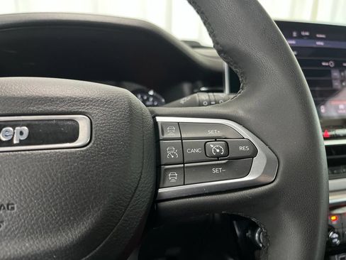 Used 2023 Jeep Compass Limited AWD/4WD image 7