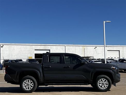 New 2025 Toyota Tacoma SR5 image 3