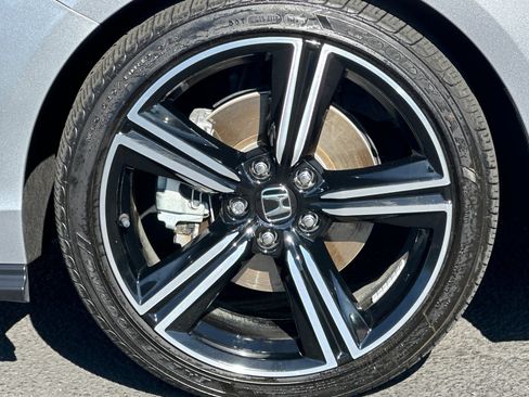 Used 2023 Honda Accord Sport image 13