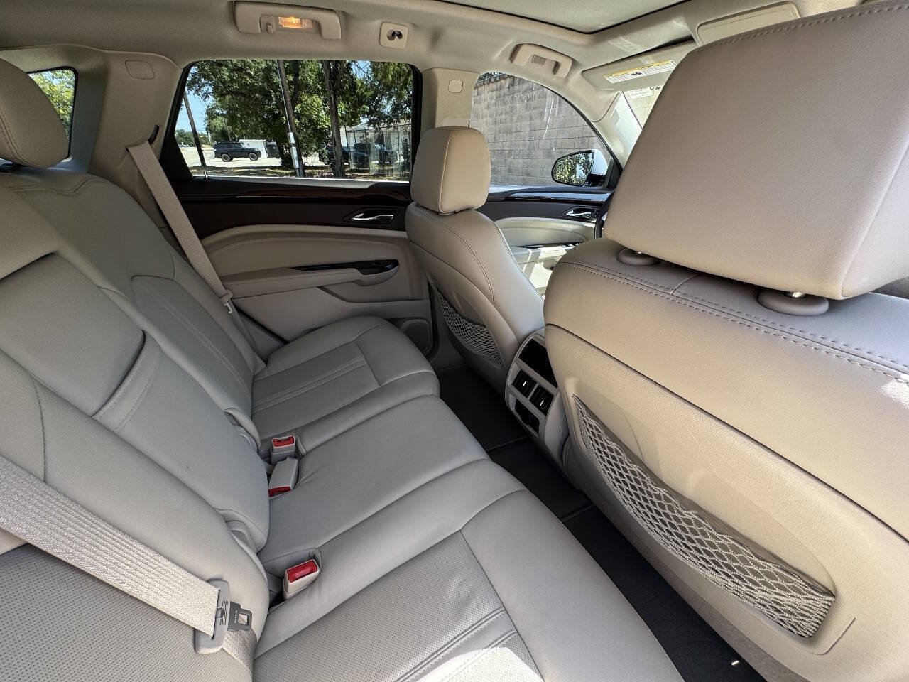Used 2016 Cadillac SRX Luxury w/ Driver Awareness Package FWD image 25
